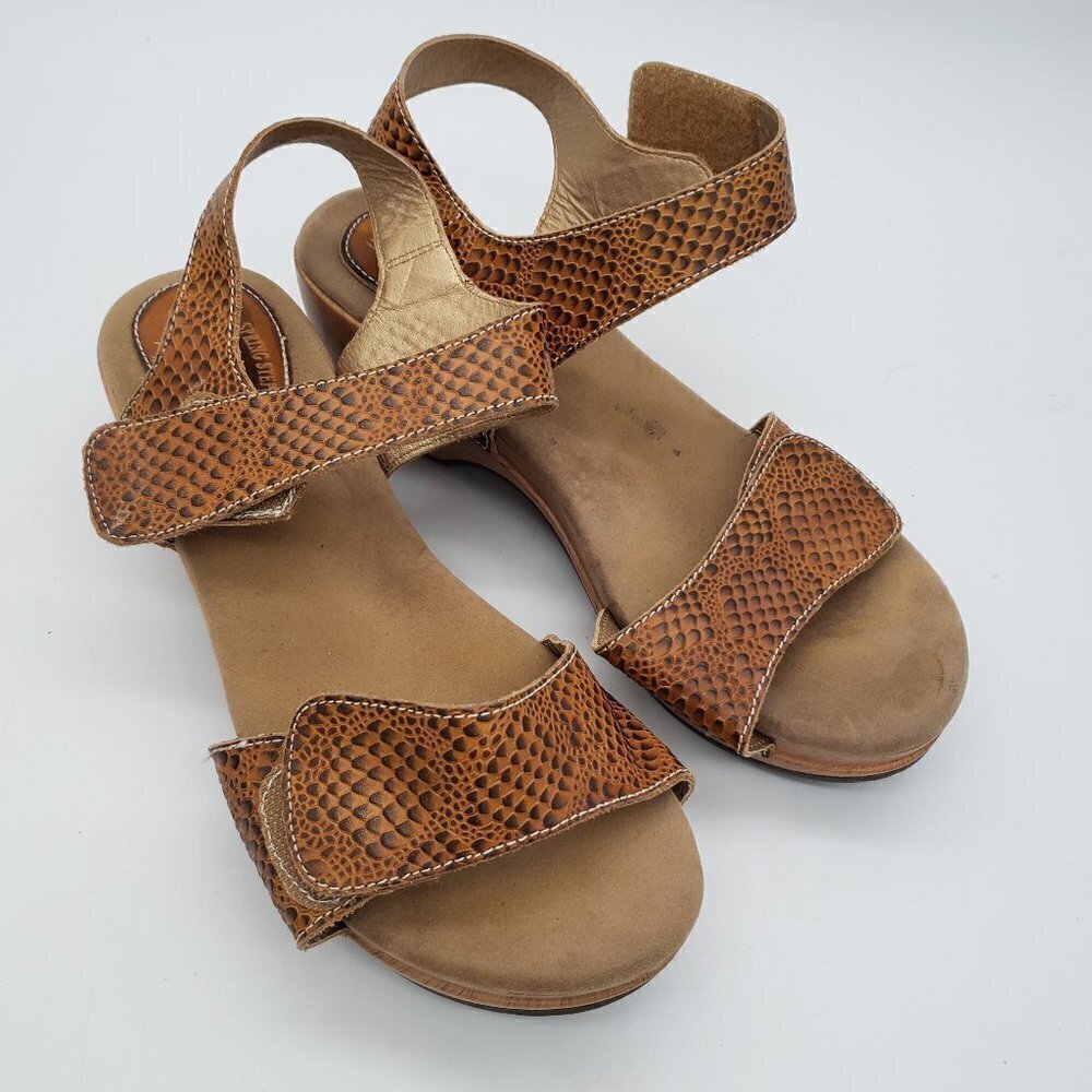 L'Artiste Spring Step Tan Sandals Womens Size EU 40 US 9